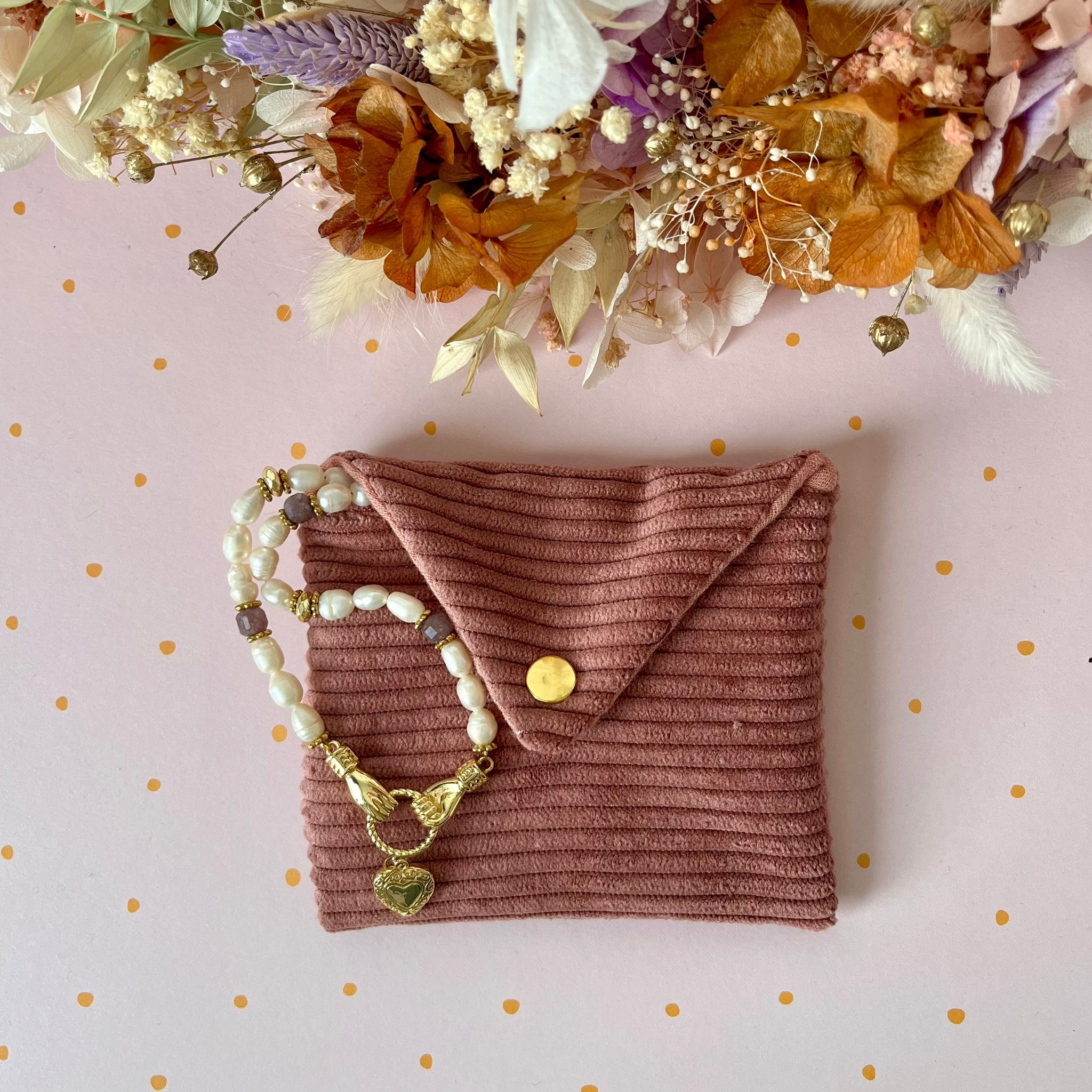 Atelier Chatchou x LION ROSE